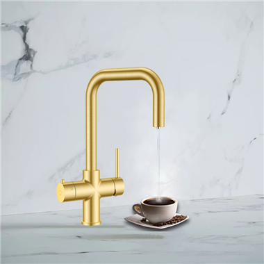 4 ni 1 farabale omi tẹ